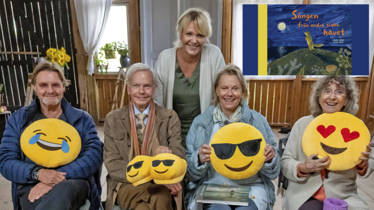 Bild för tv-serien Seniorsurfarna och radioprogrammet Småsagor.